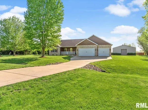 5400 Durango Trl, Pleasant Plains, IL 62677
