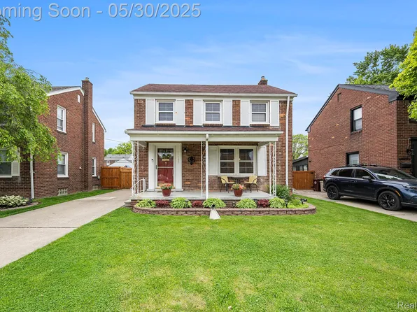 13153 Superior St, Southgate, MI 48195