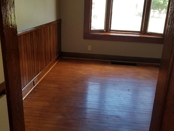 4th image of 642 23rd Ave