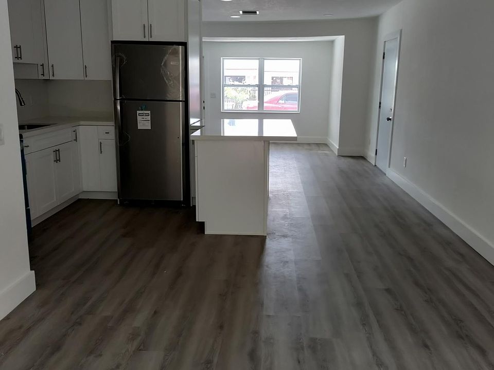 View from Dining area to Entrance