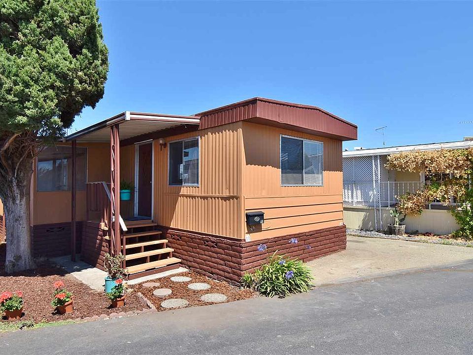 1st image of 3913 Castro Valley Blvd #10