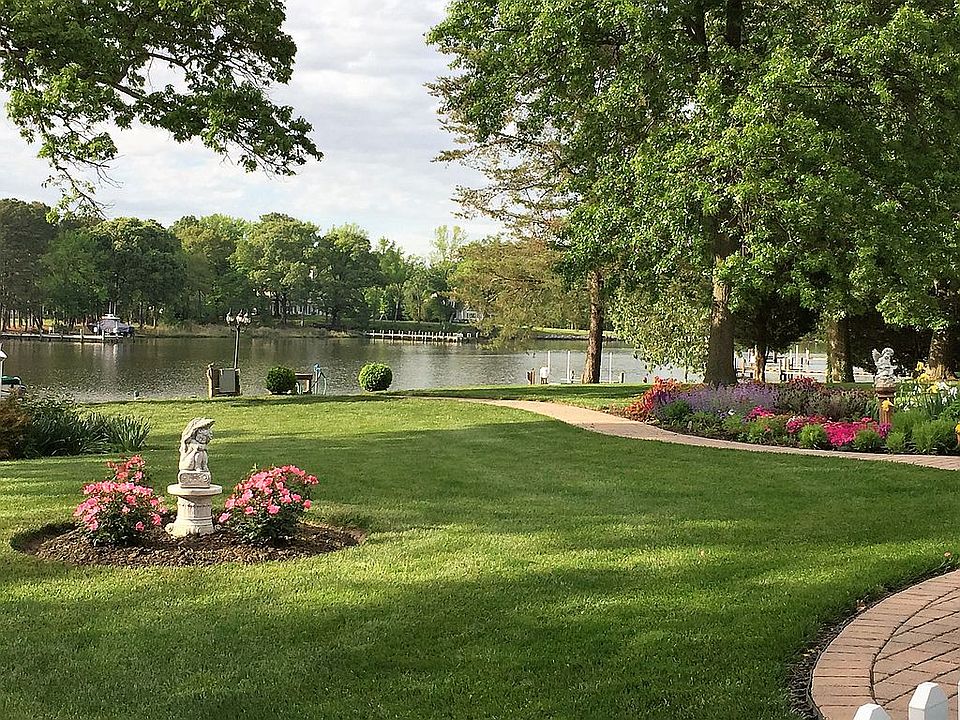 2nd image of 28124 Cove Ct