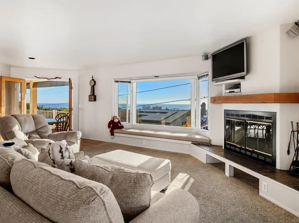 5111 Windsor Dr, San Diego, CA 92109