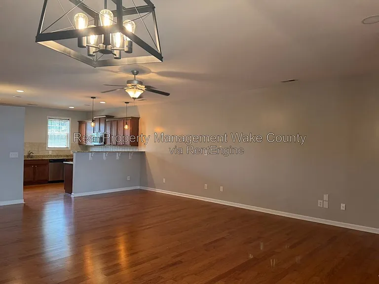 1365 Regulator St — Photo 18