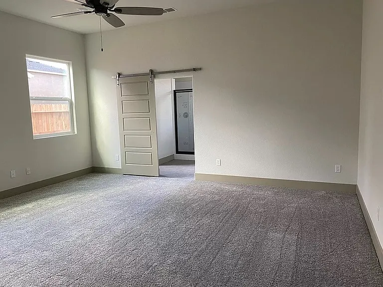 2467 Valverde Dr — Photo 20