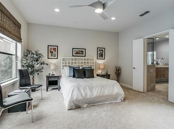 5th image of 2411 N Hall St APT 21