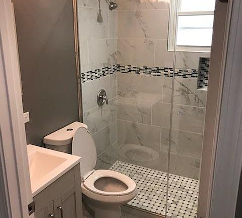 4th image of 1625 N Lawndale Ave #1