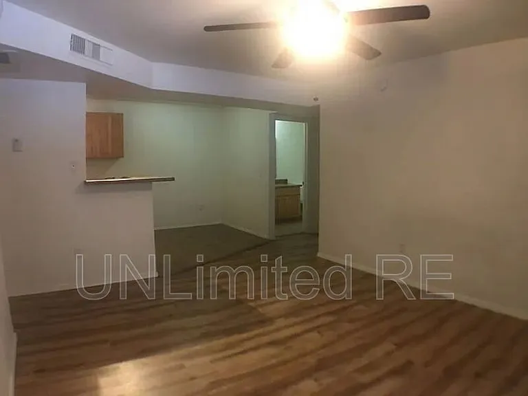 1385 W University Ave #189 — Photo 8