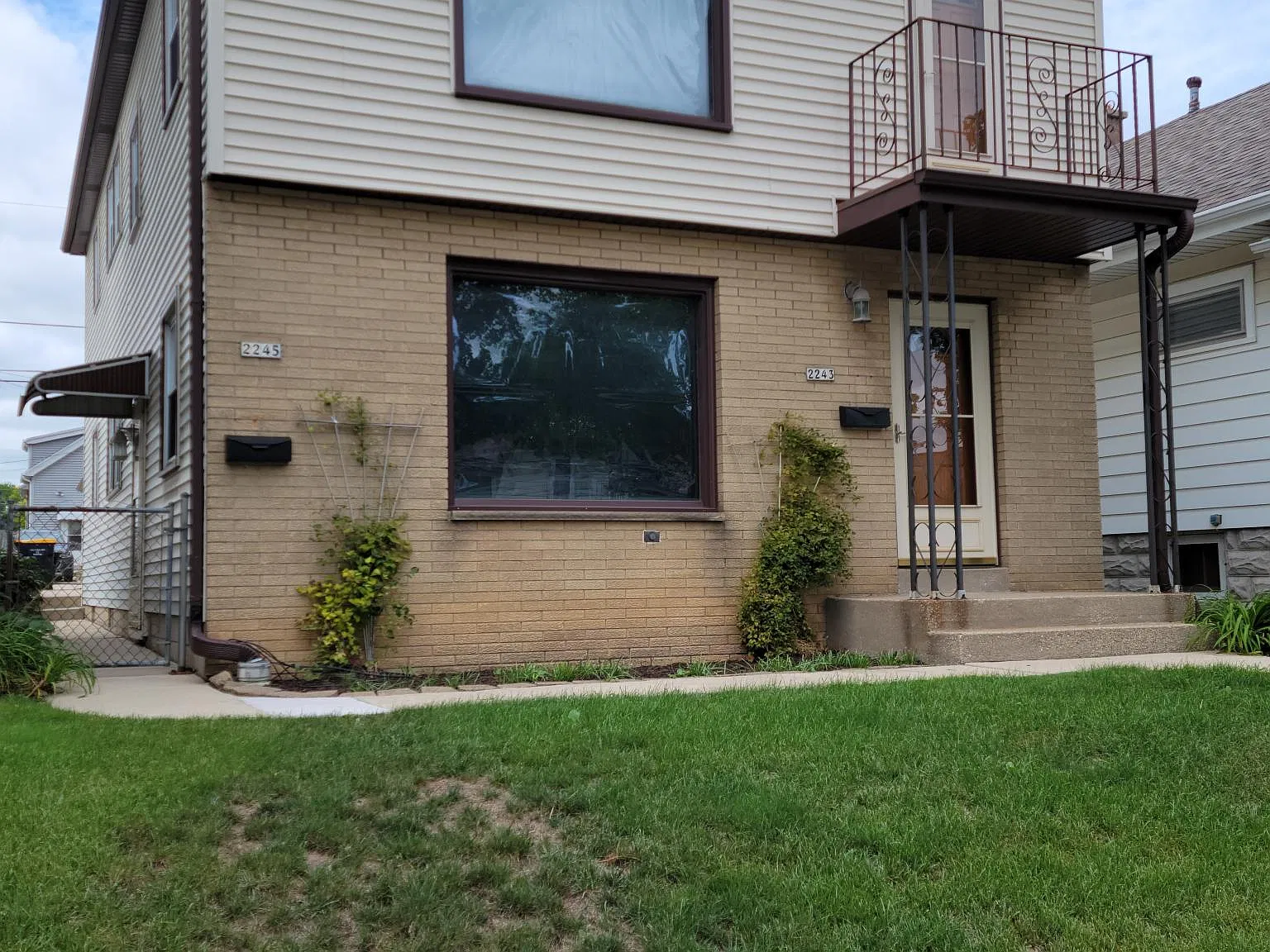 3 bed, 1100 sqft, $1,425 — Photo 2