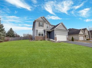 2300 Fen View Cir, Island Lake, IL 60042