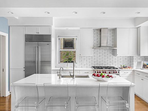 2nd image of 439 E 51st St #9F