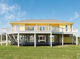 3100 Diane St, Crystal Beach, TX 77650