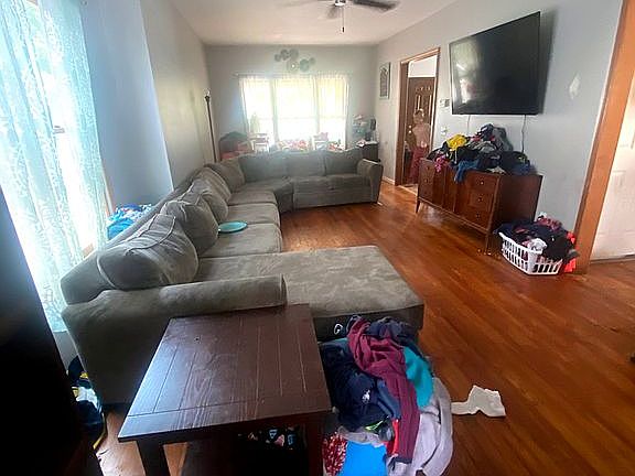 4th image of 156 Kenefick Ave