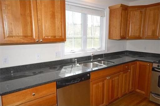 4th image of 22 Marengo St