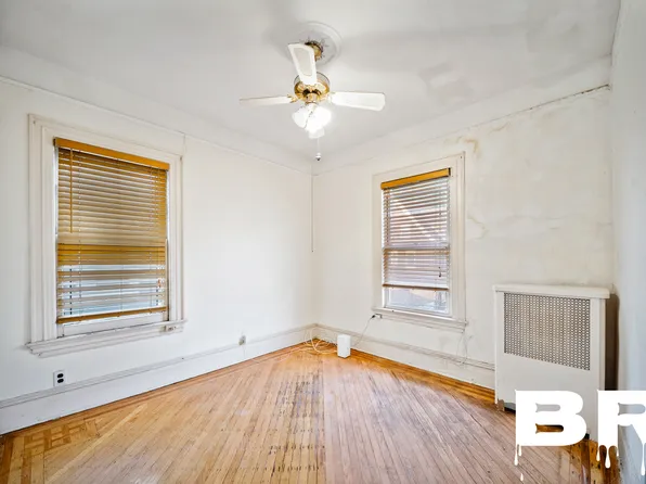 681 Argyle Road image 16 of 25