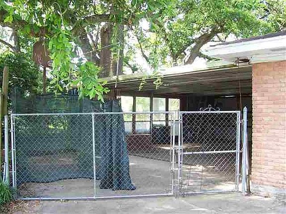 2nd image of 3815 Acorn Circuit