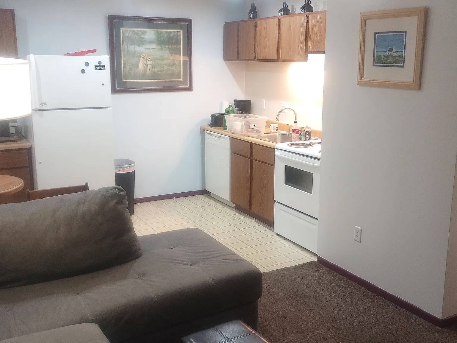 219 N Bridge Ln — Photo 2