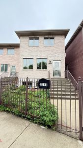 2145 W 32nd St, Chicago, IL, 60608