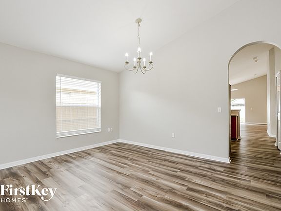 3rd image of 309 Weatherby Pl