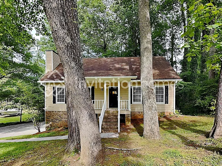 2440 Bob Bettis Rd — Photo 1
