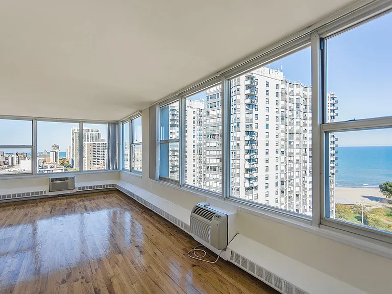 5649-50 N Sheridan Rd #12D — Photo 6
