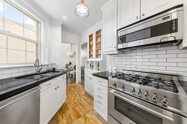 Sold by Compass | media 4