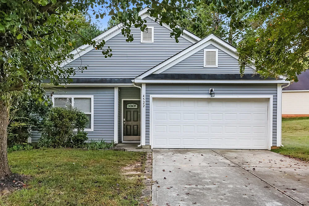 3 bed, 2.0 bath, 1552 sqft, $1,945 — Photo 1