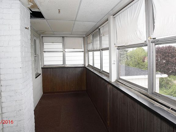 2nd image of 76 Seneca St