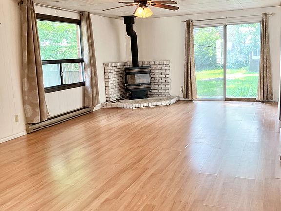 5th image of 80 Innisfil St #B