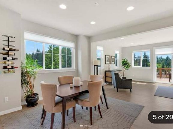 3rd image of 1621 Seattle Hill Rd #C-1