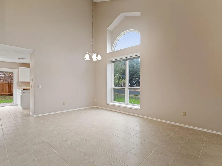 11600 Gun Powder Ct — Photo 6