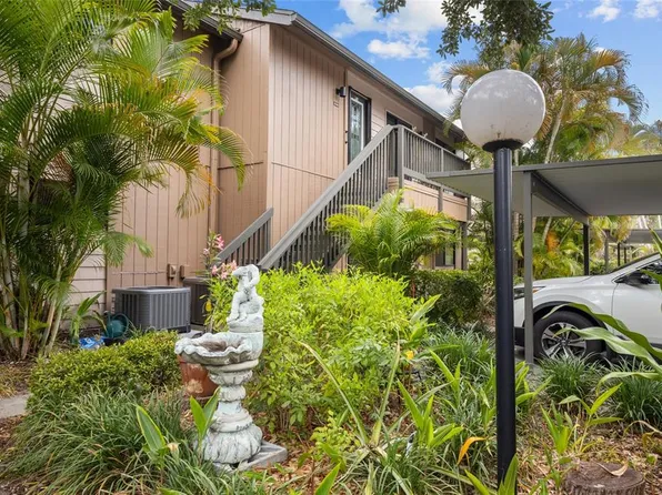 1702 Glenhouse Dr #410, Sarasota, FL 34231