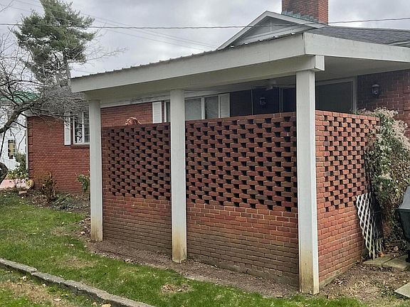 3rd image of 103 S Park St