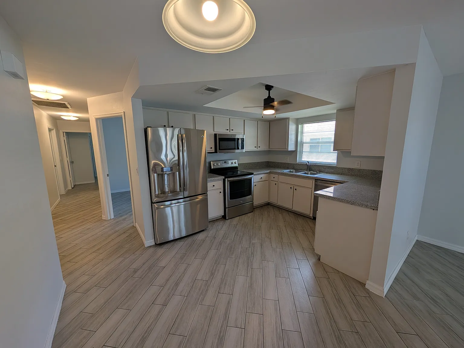 3 bed, 1273 sqft, $1,750 — Photo 3