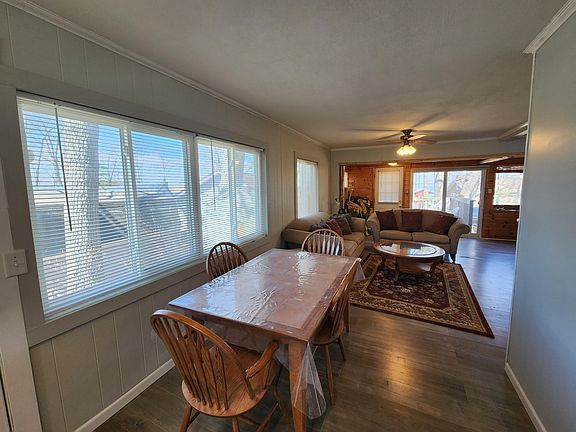5th image of 160 Holly Ave