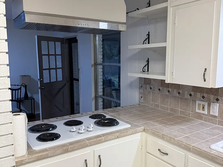 214 Sunny Ln — Photo 23