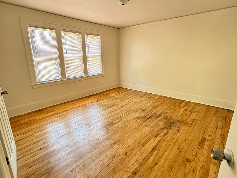 11043 Wilshire Dr — Photo 5