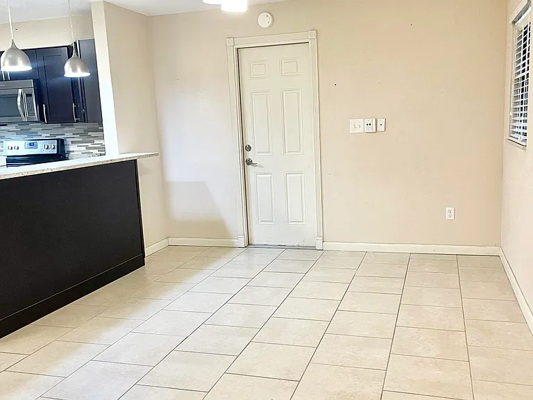 3025 Briarwood Ln — Photo 17