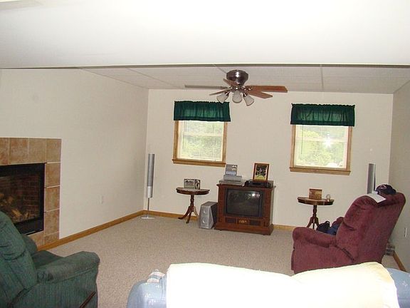 Family room 2