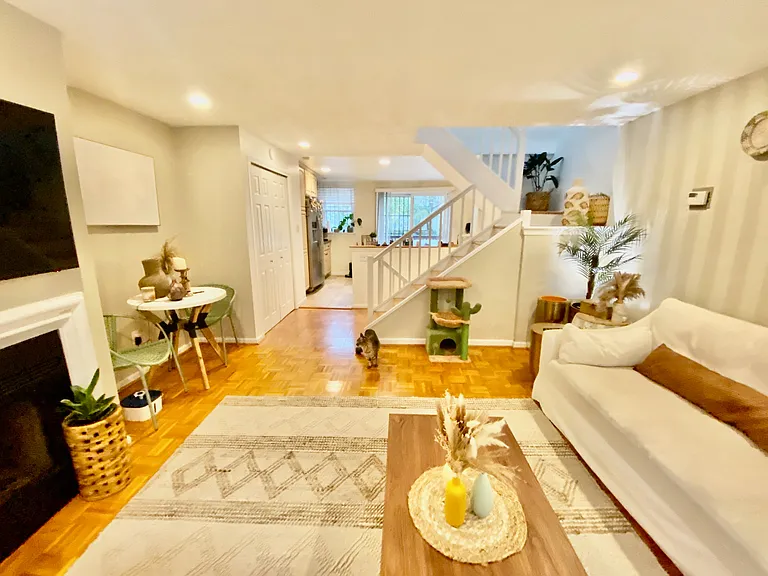 761 S Mole St — Photo 15