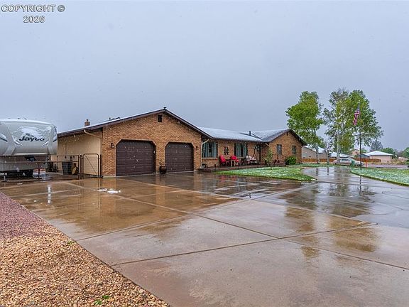 3rd image of 444 S Hahns Peak Ave