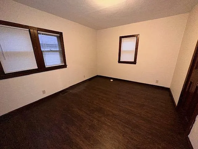 1326 W 14th St — Photo 11