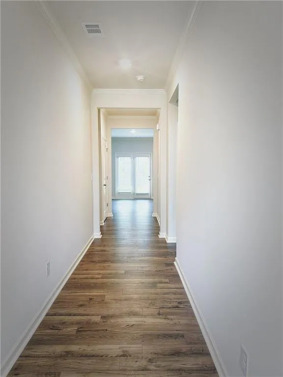 5 bed, 3.0 bath, 2976 sqft, $2,500 — Photo 3