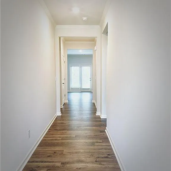 325 Belmont Dr — Photo 3
