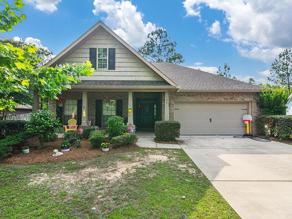 1st image of 107 Crab Apple Ave