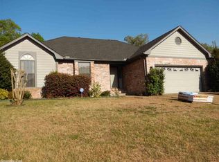 15 Forest Brook Ct, Little Rock, AR 72211