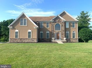 19 Valley Ln, Mullica Hill, NJ 08062