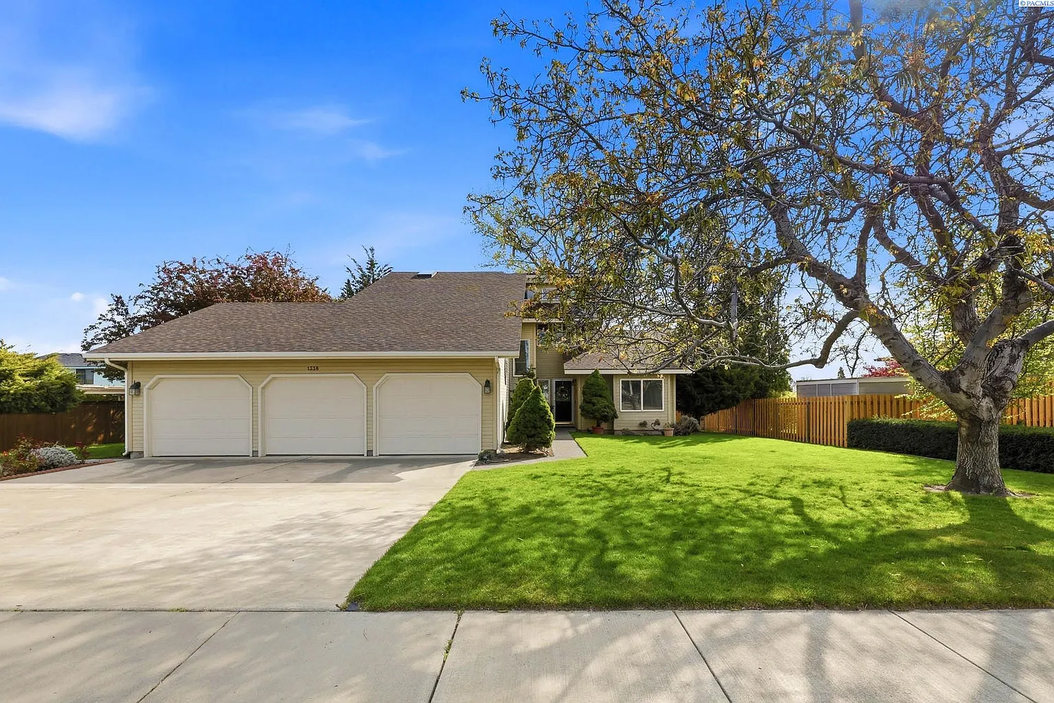 1338 Adair Dr photo 1