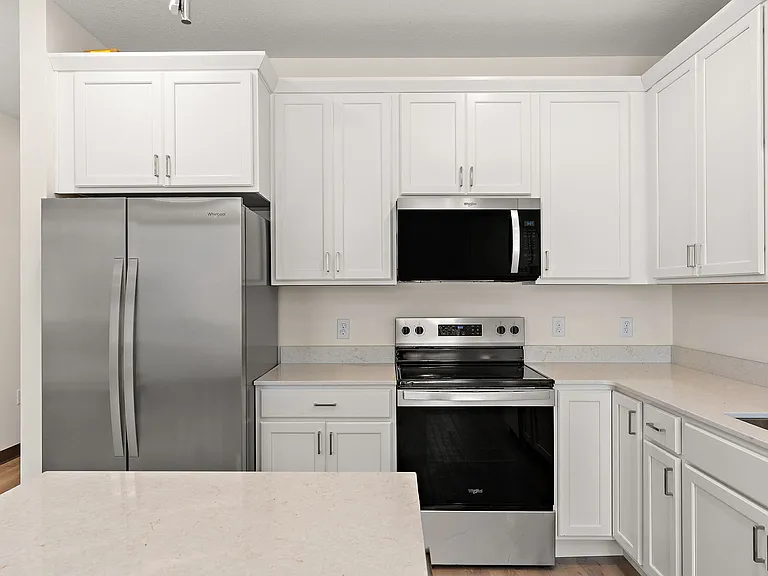 Manor Heights Townhome — Photo 25