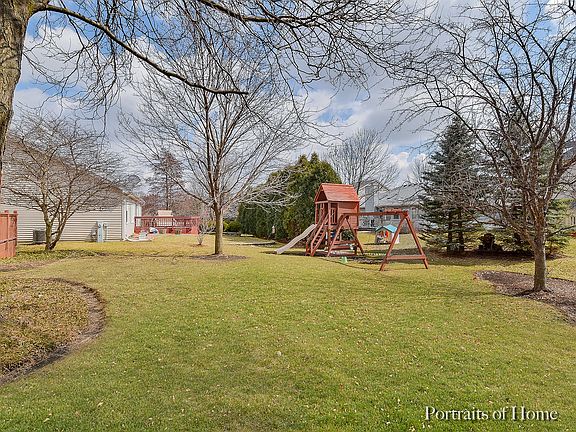 4th image of 3661 Baybrook Dr